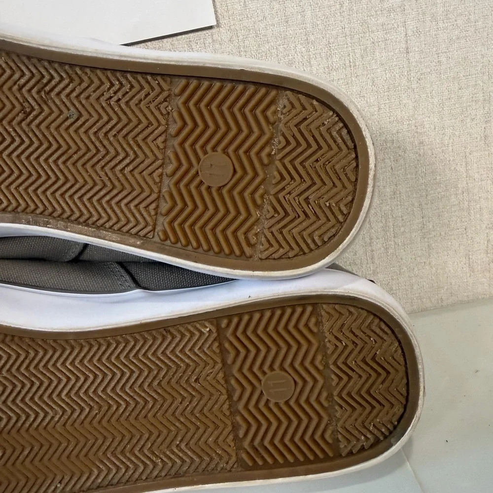 Goodfellow & Co Men's Gray Low-Profile Lace-Up Sneakers‎
